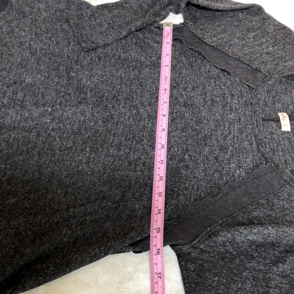 Hollister Dark Gray Long-Sleeve Scalloped Edge Shirt Top Size S - Picture 6 of 8